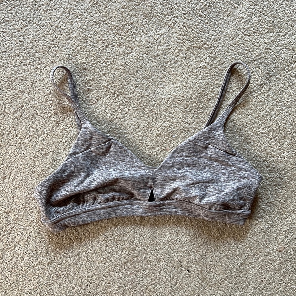 Alo yoga bra, size small